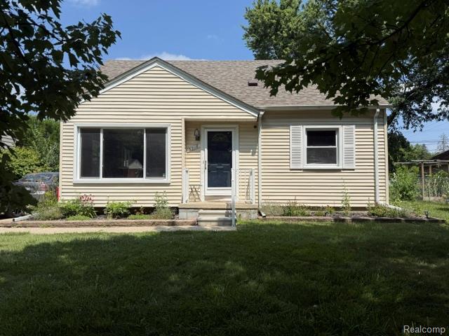 32118 Cambridge Street, Garden City, MI