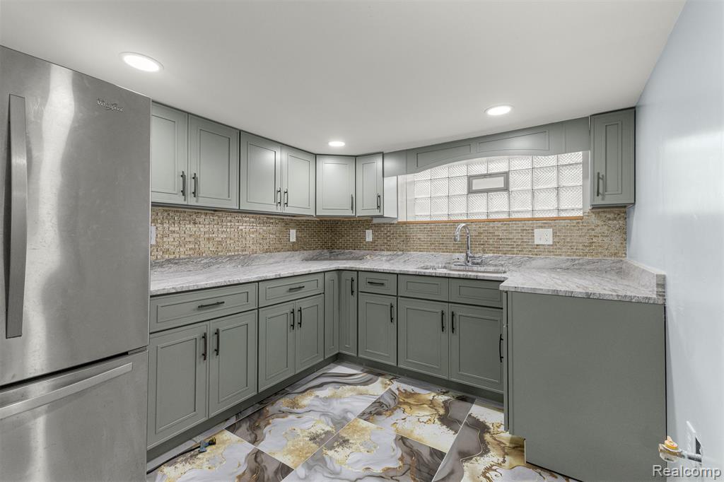 7830 Miller Road, Dearborn, MI 48126 — Photo 37
