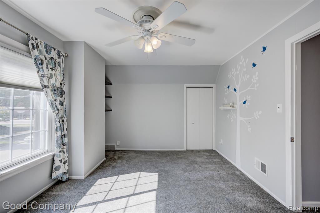 934 Lockwood Road, Royal Oak, MI 48067 — Photo 38