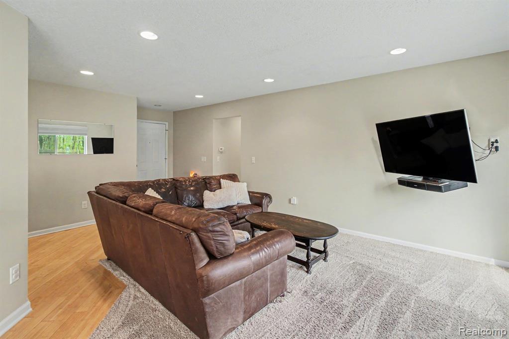4394 Harrier Lane, Burton, MI 48519 — Photo 11