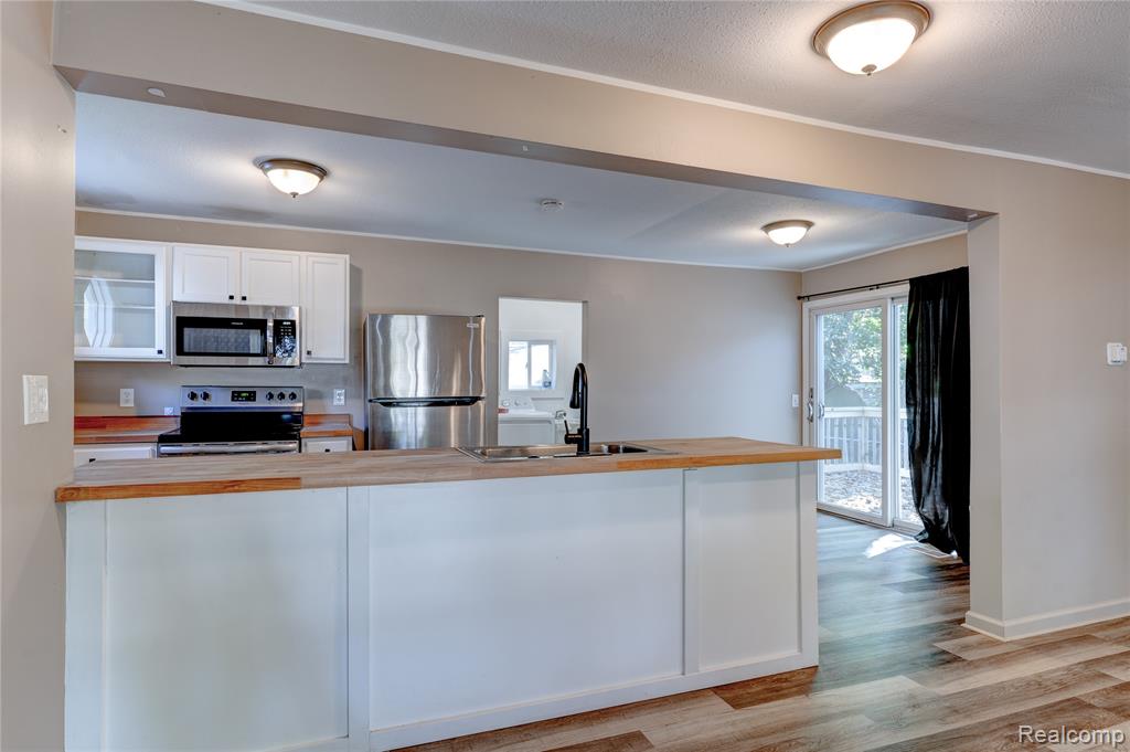 99 Calvert Avenue, Waterford, MI 48328 — Photo 5