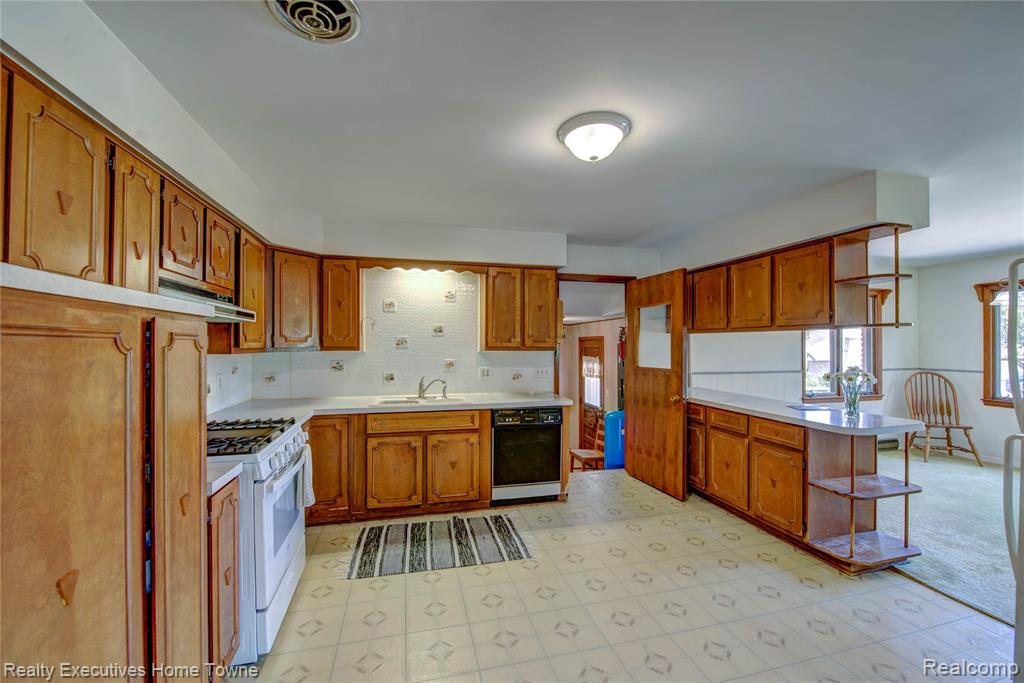 8728 Rynn Road, Kenockee, MI 48006 — Photo 17