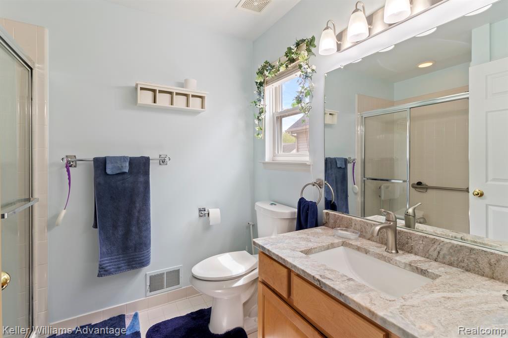 8079 THORNHILL Drive, Ypsilanti, MI 48197 — Photo 29