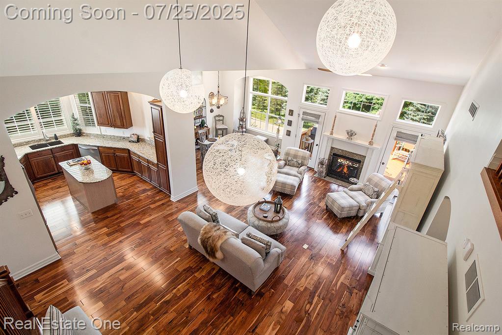 636 Mountain Circle, Rochester Hills, MI 48306 — Photo 3