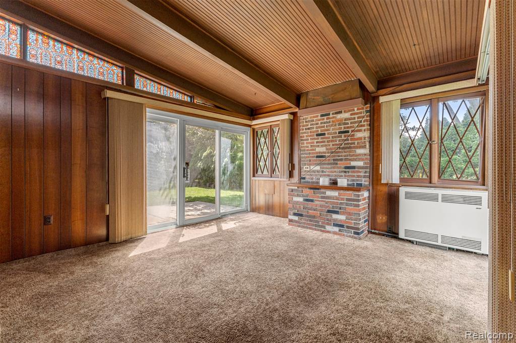 25429 Graceland Circle, Dearborn Heights, MI 48125 — Photo 13