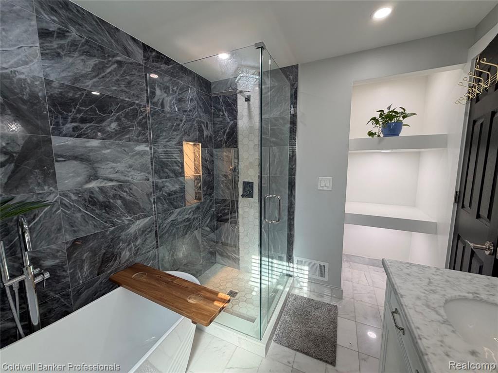 1168 N Vernier Road N, Grosse Pointe, MI 48236 — Photo 19