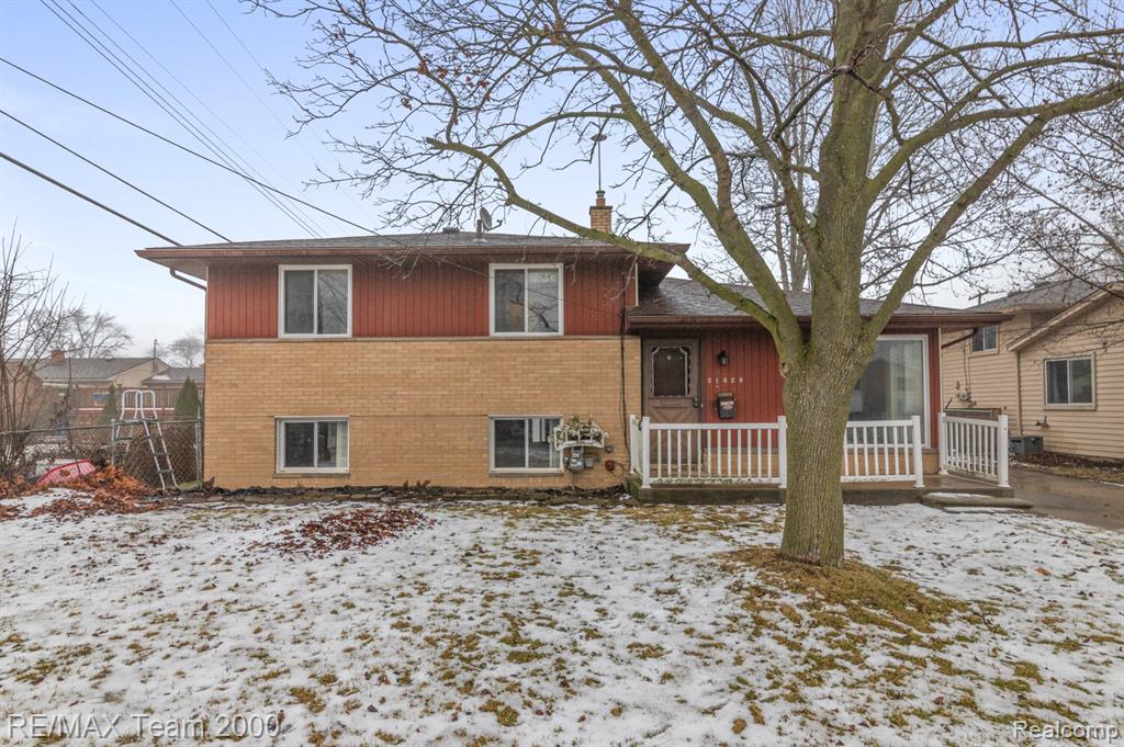 31629 Sweetbriar, Rockwood, MI — Photo 2