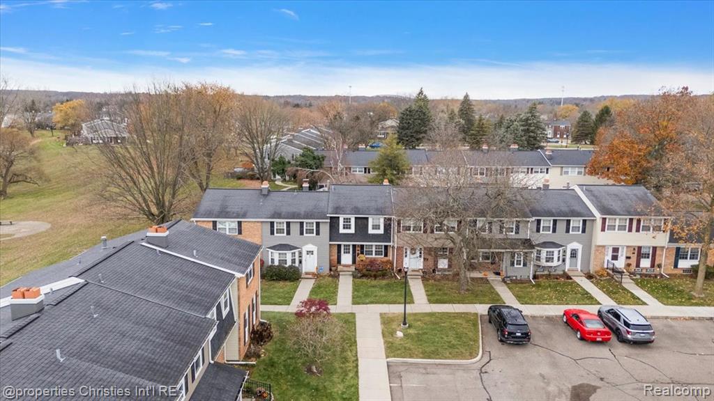 41327 Lagoon Court, Northville, MI 48167 — Photo 41