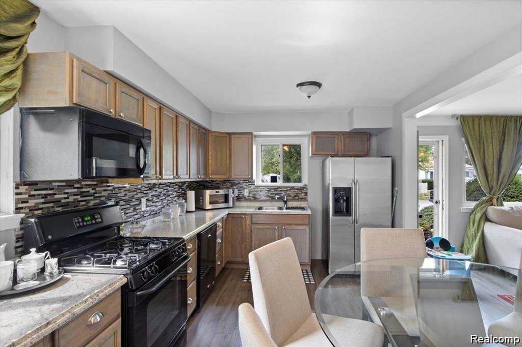 5009 Campbell Street, Dearborn Heights, MI 48125 — Photo 10