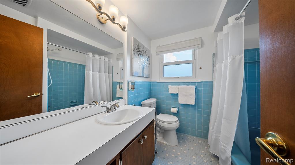 8267 Church Road, Grosse Ile, MI 48138 — Photo 37