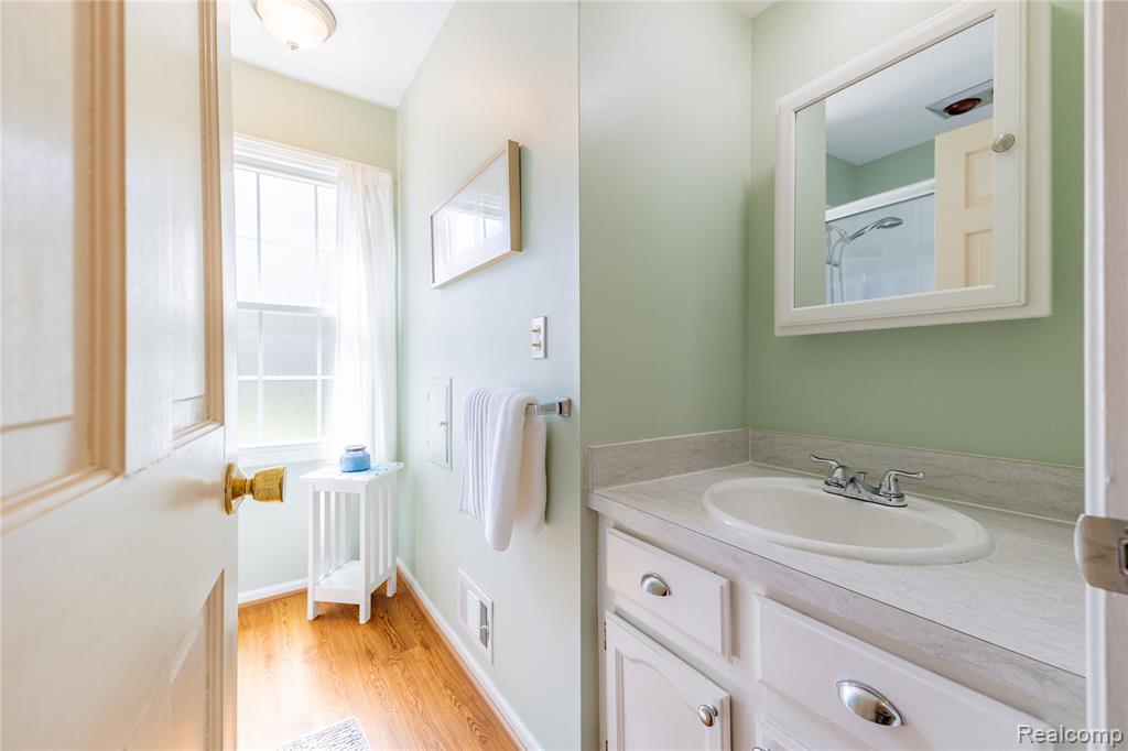27758 Johnson Road, Grosse Ile, MI 48138 — Photo 15