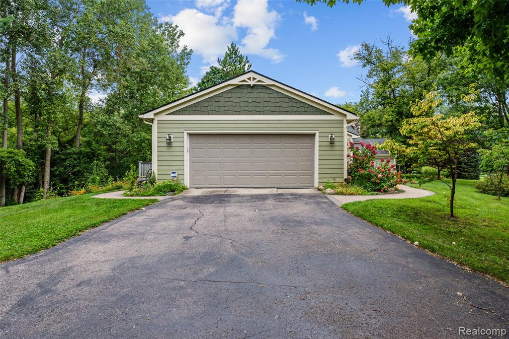 6218 Curtis Road, Plymouth, MI 48170 — Photo 7
