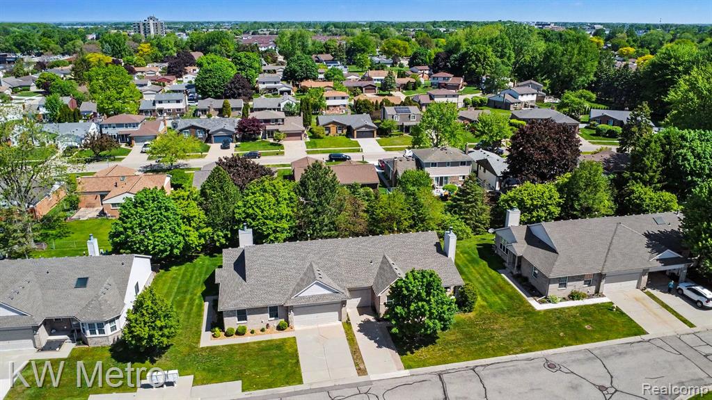 41273 Greenspire Drive, Clinton Twp, MI 48038 — Photo 32