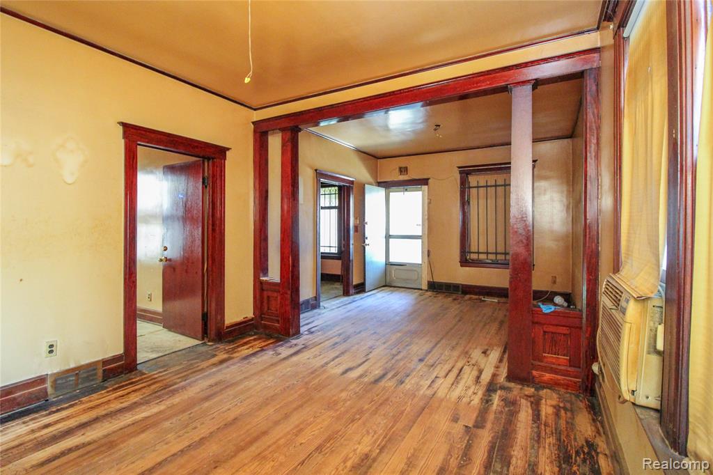 8357 Navy Street - Photo 2