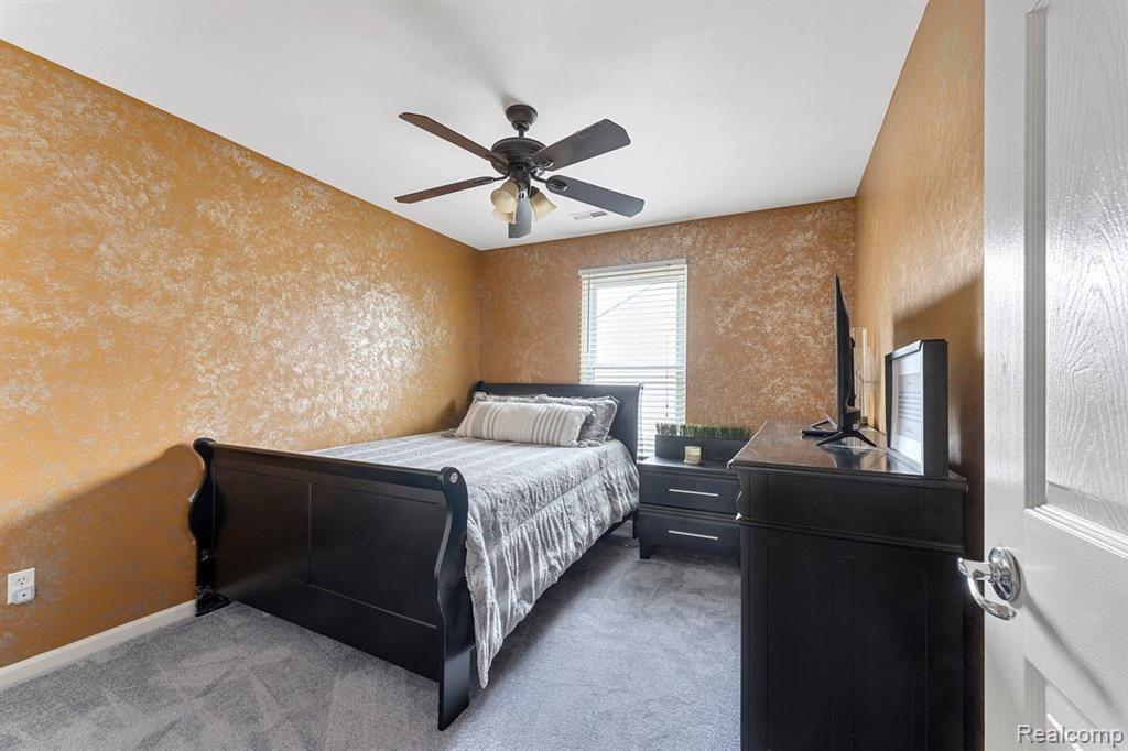 13517 MILTON Drive, Belleville, MI 48111 — Photo 34