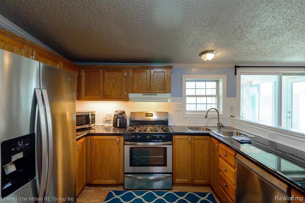 42 N BIGGS Street, Belleville, MI 48111 — Photo 8