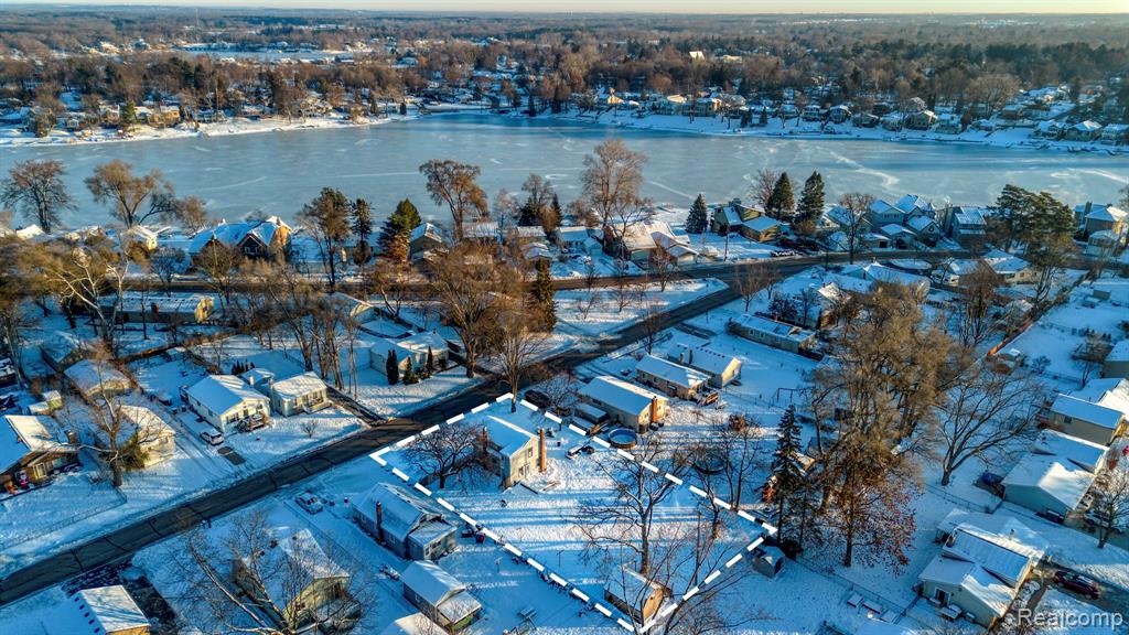 657 Lucille Drive, Wolverine Lake, MI 48390 — Photo 13