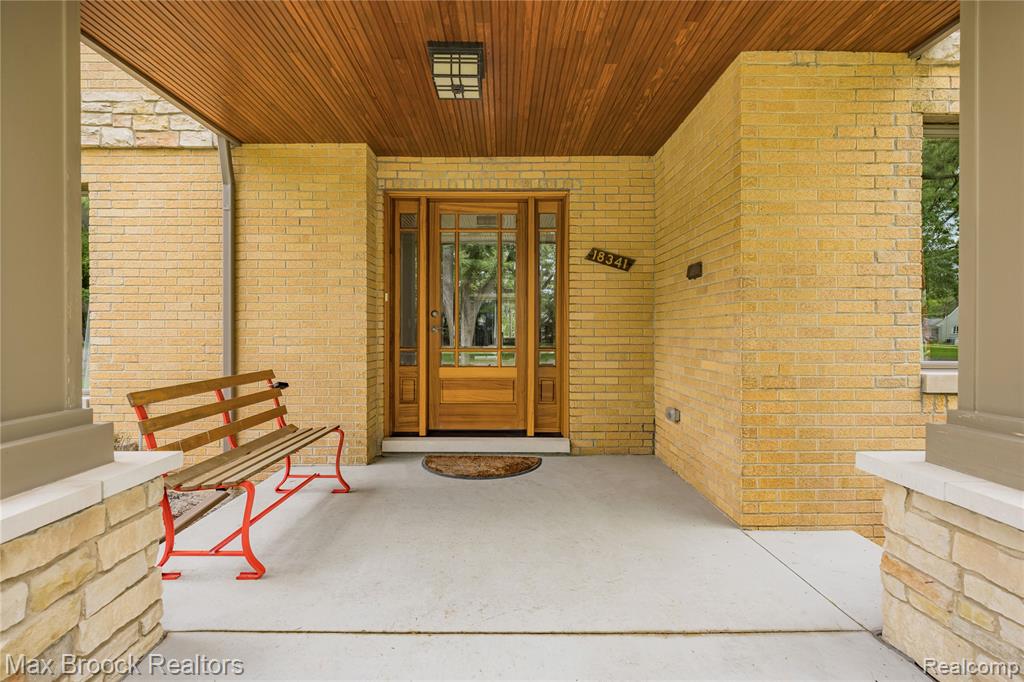 18341 Warwick Street W, Beverly Hills, MI 48025 — Photo 3