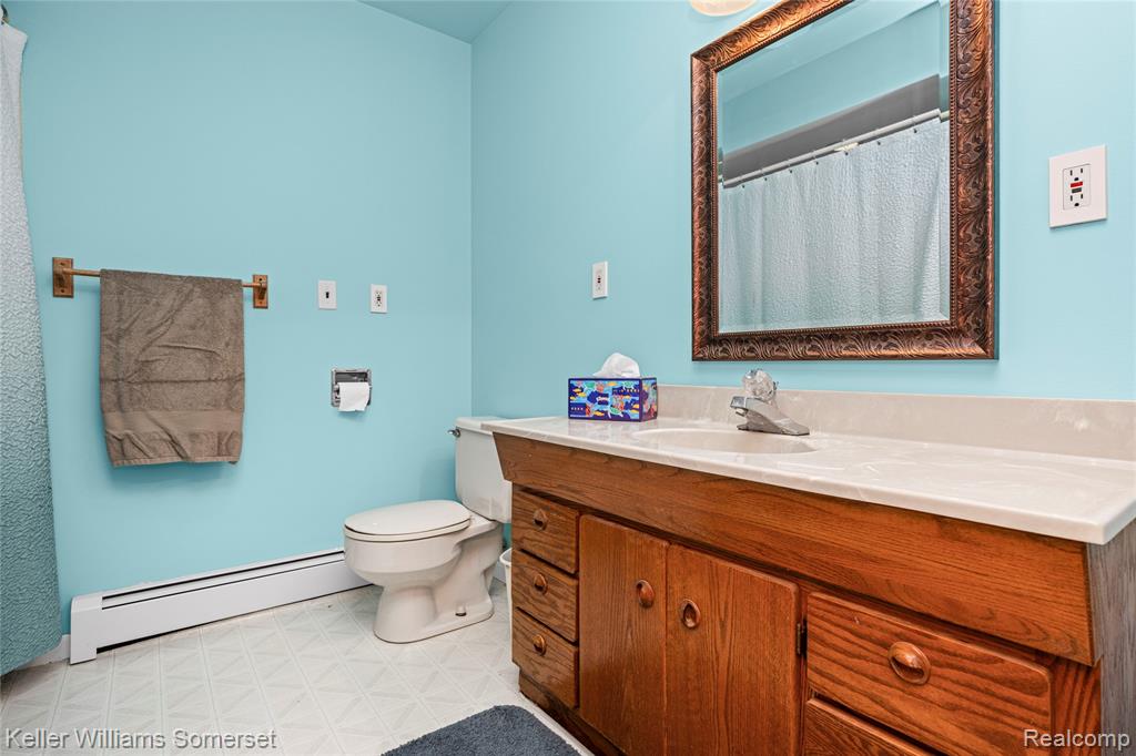 208 Hitchcock Avenue, Roscommon, MI 48653 — Photo 32