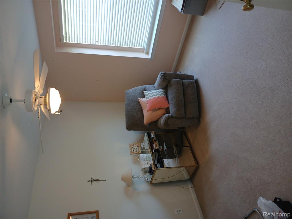 8086 Pickering Pl Place, Westland, MI — Photo 24