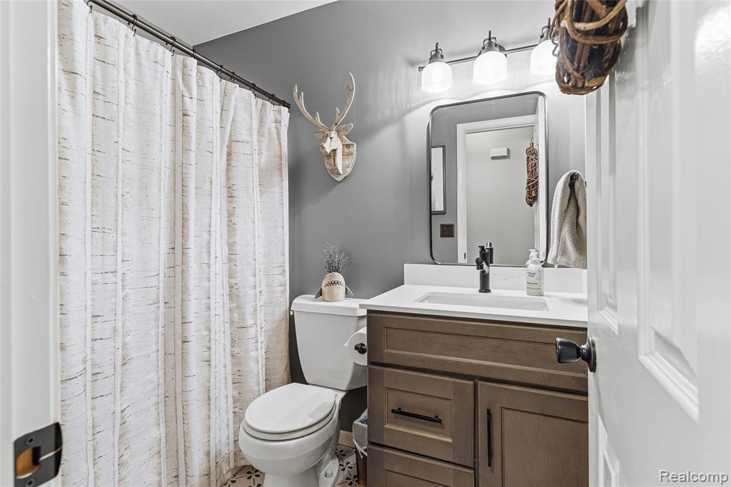 8482 Reid Road, Swartz Creek, MI 48473 — Photo 24