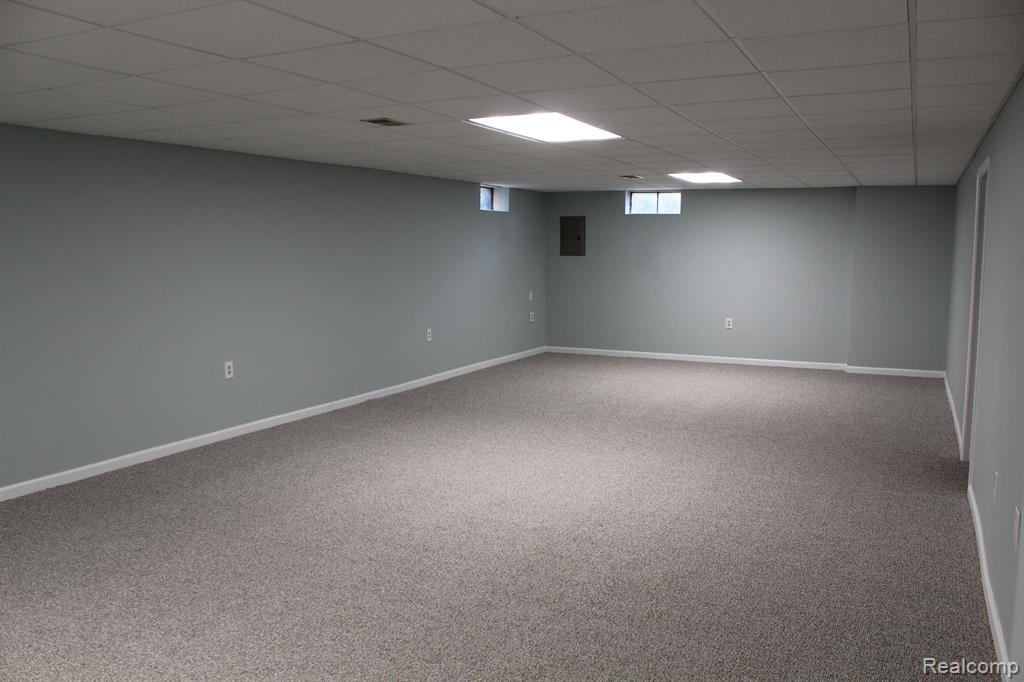 9132 COLONY PARK Drive, Ypsilanti, MI 48197 — Photo 14