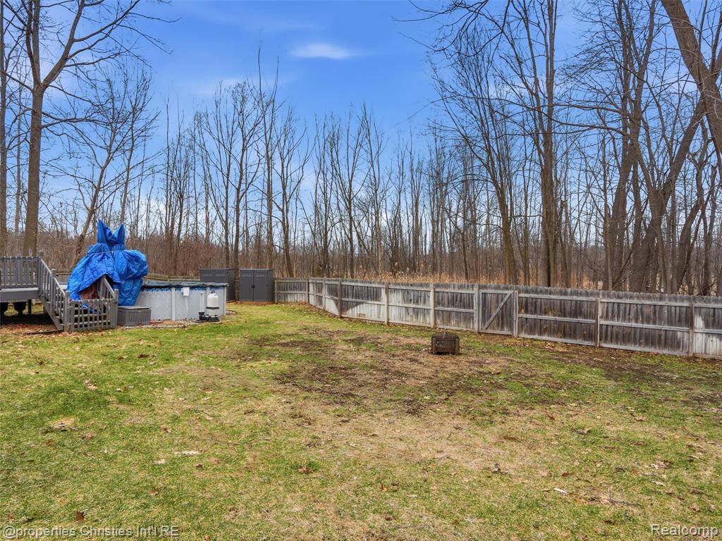 517 Cove View Drive, Waterford, MI 48327 — Photo 37