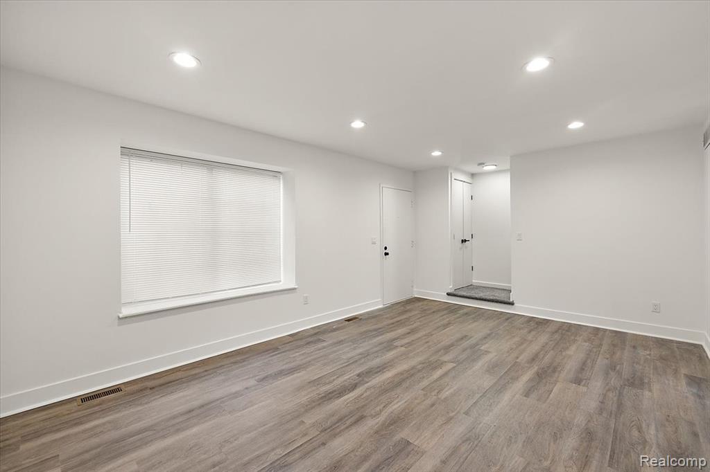 23588 Lahser Road, Southfield, MI 48033 — Photo 5
