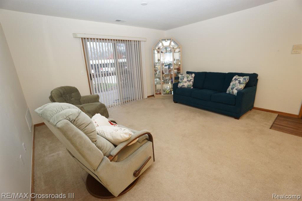 45910 PURPLE SAGE Court, Van Buren, MI 48111 — Photo 2