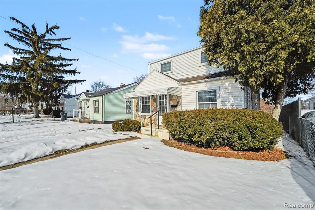 582 Nevada Avenue, Pontiac, MI 48341 — Photo 2