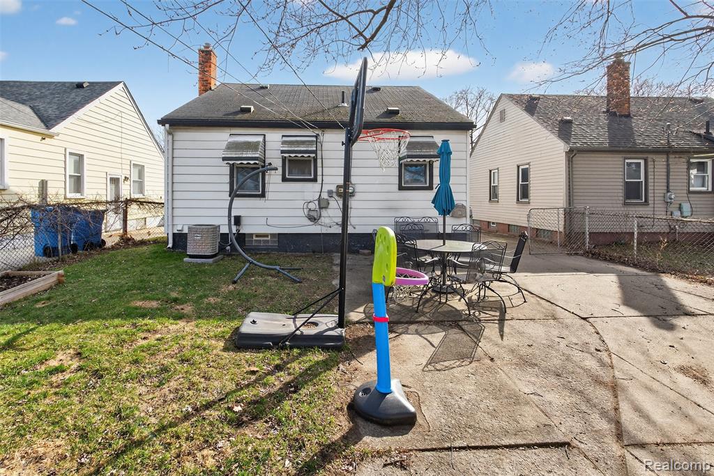 4140 Syracuse Street, Dearborn Heights, MI 48125 — Photo 27