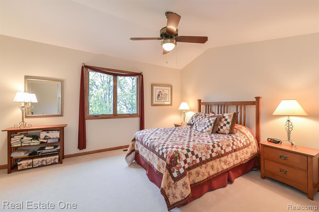 938 MILDRED J Court, Brighton, MI 48116 — Photo 28