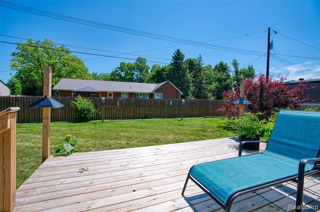 5382 Meadowlawn Road, Fowlerville, MI 48836 — Photo 33