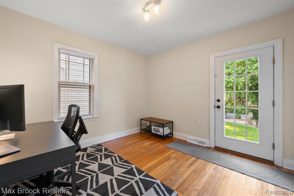47 Wellesley Drive, Pleasant Ridge, MI — Photo 22