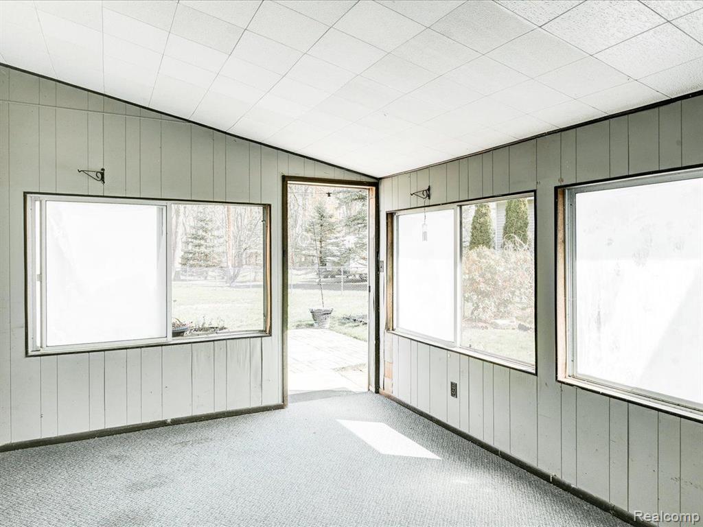 4316 PINE GROVE Avenue, Fort Gratiot, MI 48059 — Photo 25