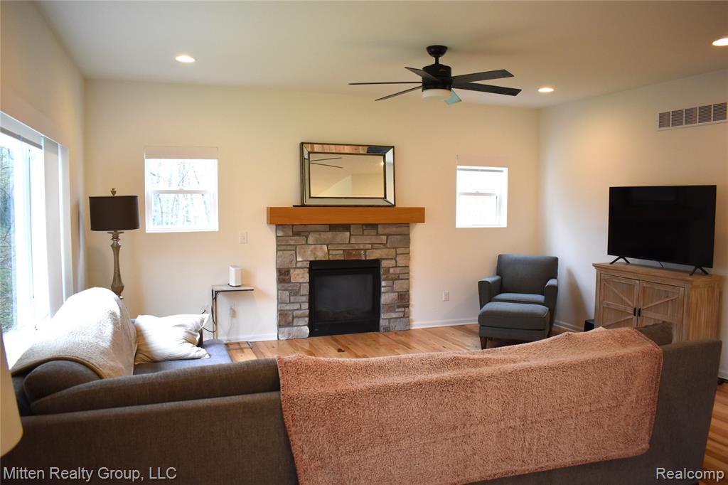 16255 Catalpa Ridge Drive, Holly, MI 48442 — Photo 9