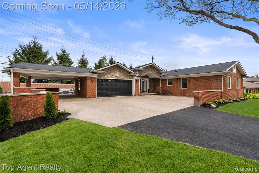 6739 White Pine Court, Bloomfield Hills, MI 48301 — Photo 57