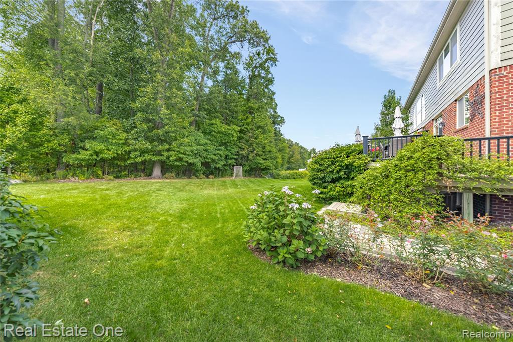 5778 Strawberry Circle, Commerce Twp, MI 48382 — Photo 61