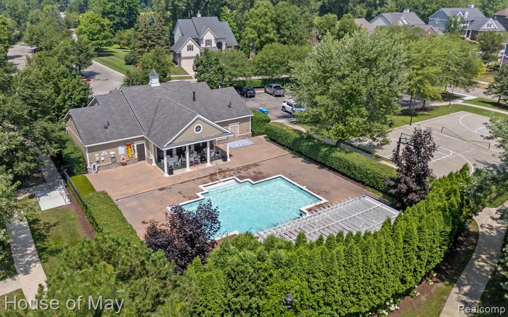 6066 Strawberry Circle, Commerce Twp, MI 48382 — Photo 45