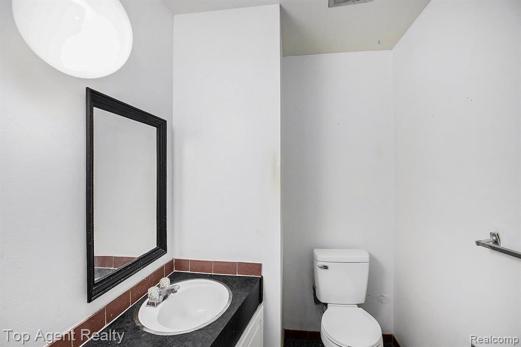 509 E University Drive, 508, Rochester, MI 48307 — Photo 16