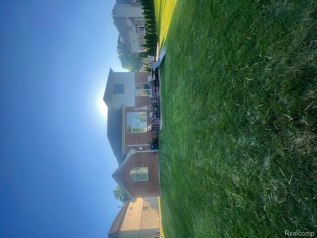 41040 Vista Woods Way, Clinton Twp, MI 48038 — Photo 2