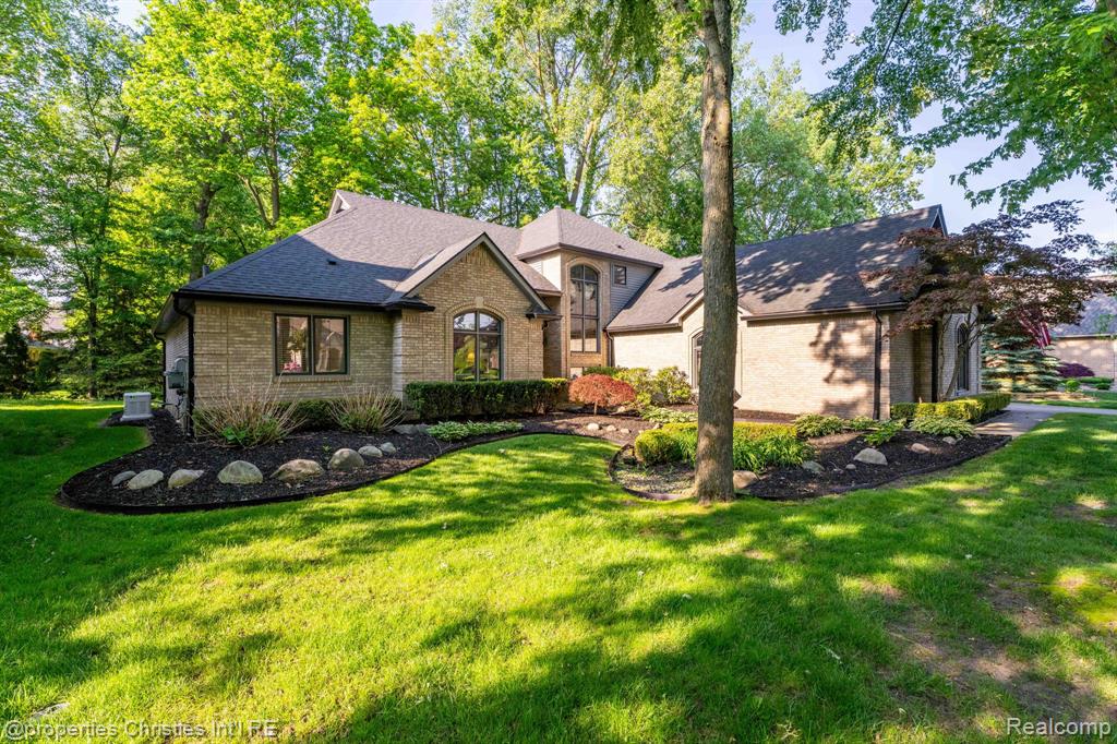 14281 Bournemuth Drive, Utica, MI 48315 — Photo 4