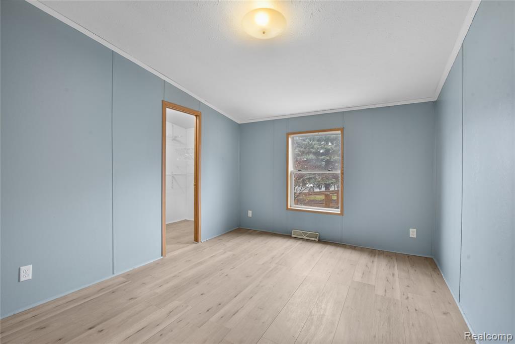 9072 Greentree Drive, Newport, MI 48166 — Photo 36