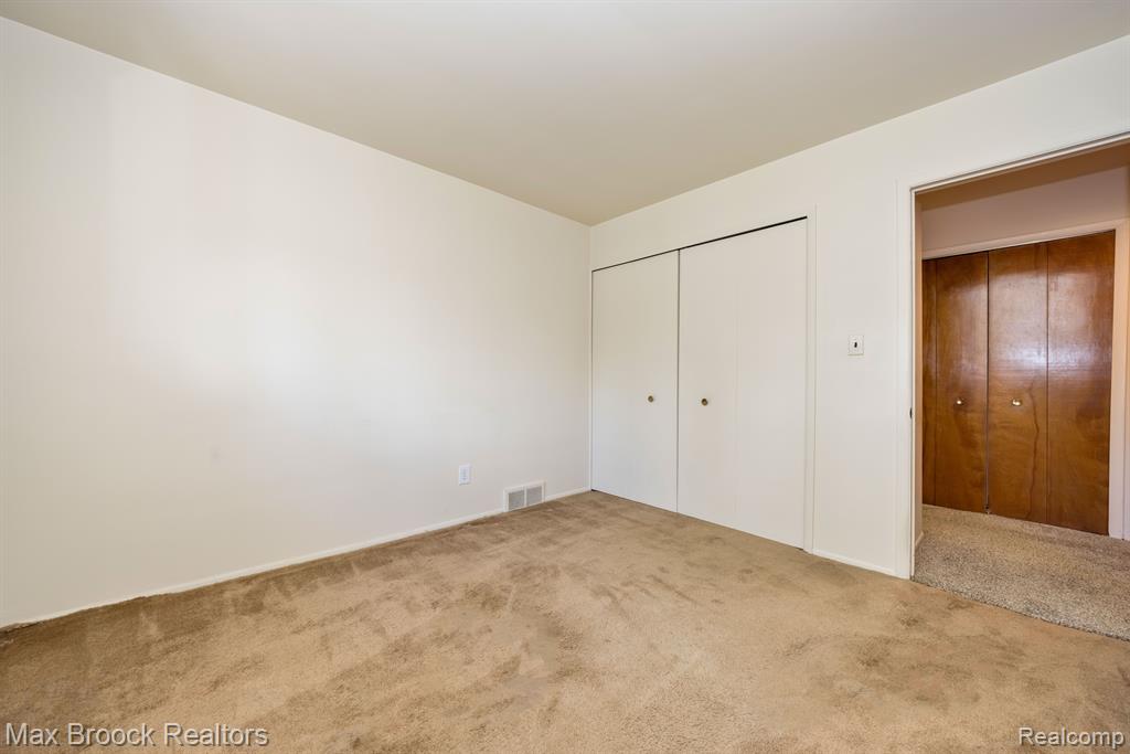 4025 Auburn Drive, Royal Oak, MI 48073 — Photo 18