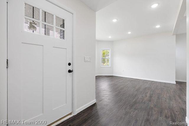 5430 ELMWOOD Street, Detroit, MI 48211 — Photo 5