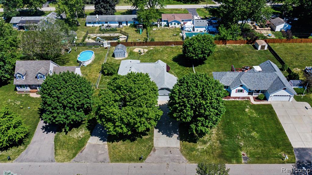 4660 Woodhull Drive, Clarkston, MI — Photo 36