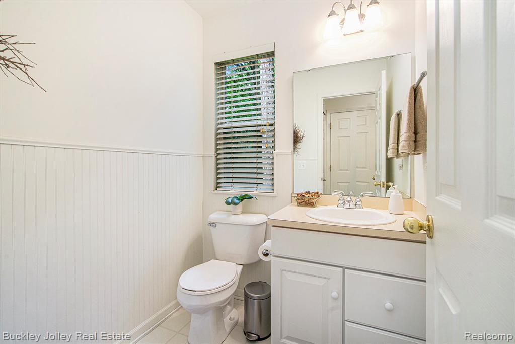 5802 Fernlands Avenue, Hamburg, MI — Photo 17