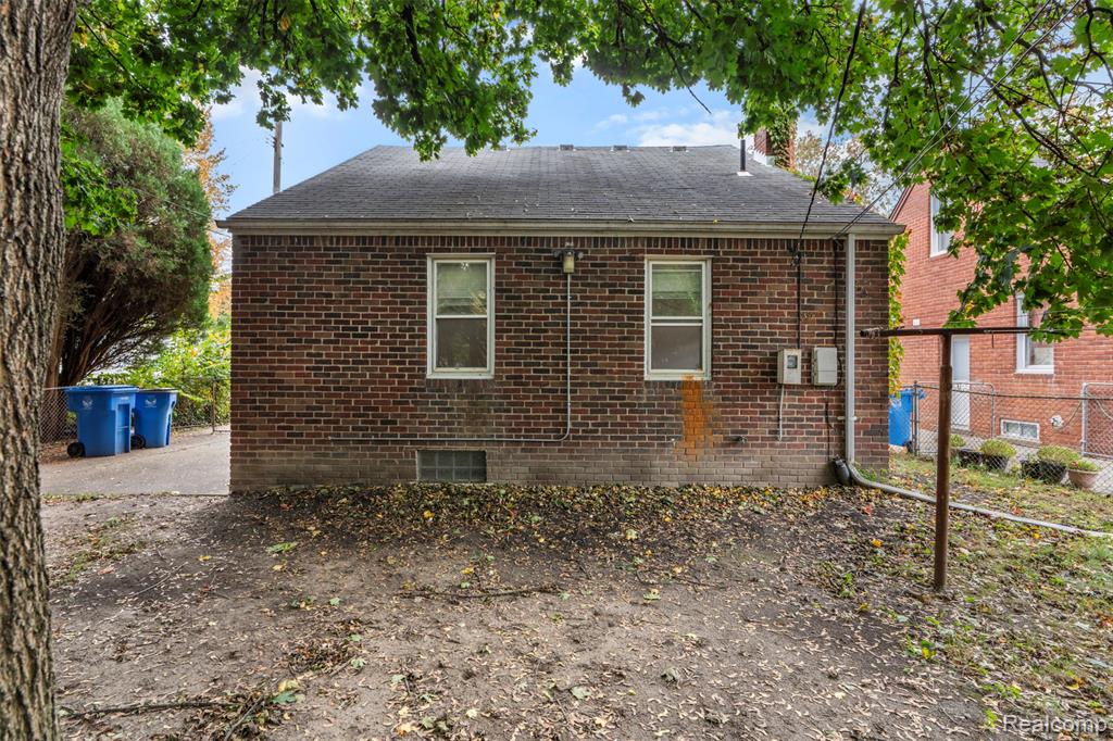 8038 Riverdale Street, Dearborn Heights, MI 48127 — Photo 30