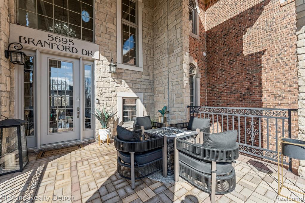 5695 N Branford Drive N, West Bloomfield, MI — Photo 61