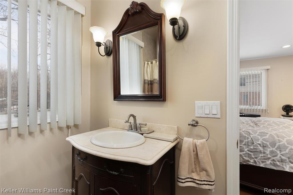 5615 Loveland Street, West Bloomfield, MI — Photo 16